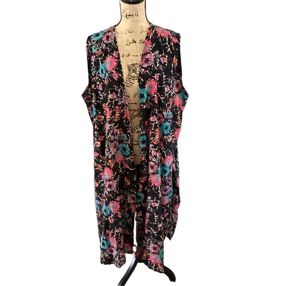Lularoe Joy Kimono - Picture 1 of 9